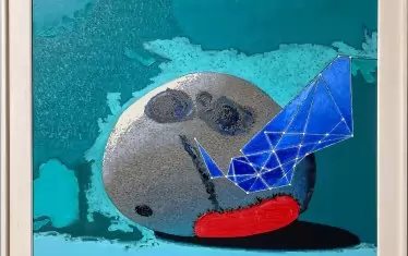 Напразно тревожиш безкрая, човече - 
нима съзвездията по крилете на Калинката
не ти разкриват, че върху твоята длан
е кацнали Вселената - и вече си пристигнал.