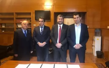 ... и представителите на "Демократична България"