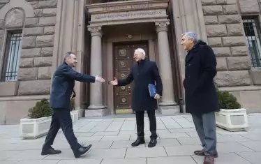 Снимка БГНЕС:  Шефовете на БСК, АИКБ и БФИЕК Добри Митрев, Васил Велев и Константин Стаменов са доволни, че президентът проявил разбиране за проблема с високите цени на тока за бизнеса.