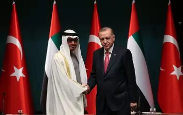 Престолонаследникът на ОАЕ шейх Мохамед бин Зайед пристигна в Анкара в края на ноември за разговори с Ердоган след години на обтегнати взаимоотношения между двете страни. 