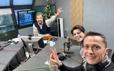 На гости в предаването на Ники Кънчев по "Дарик радио".