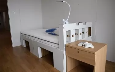  Помещенията са оборудвани само с най-необходимото.