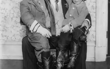  Тримата Абернати