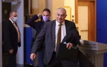 Пенсионната система е силно увредена от погрешни политически решения - Георги Гьосов.