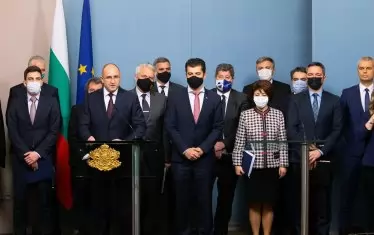 Участниците в КСНС след заседанието днес.