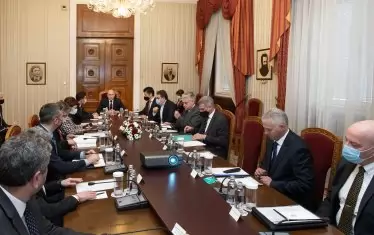 В работата на съвета се включиха водещи държавни и политически фигури.