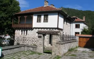  Къща музей на проф. Константин Чилов в Славейно.