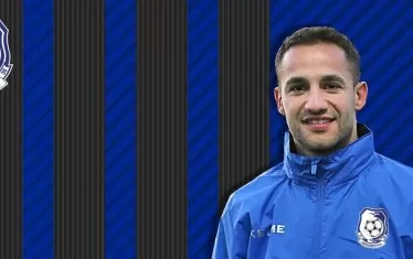 Борислав Цонев позира с екипа на "Черноморец" (Одеса).