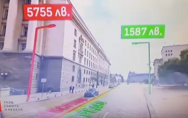 Две еднакви лампи на бул. "Цар Освободител" с фрапиращи разлики в цената.