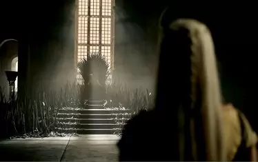 Тронът в "Домът на дракона" е по-голям от този в "Игра на тронове".