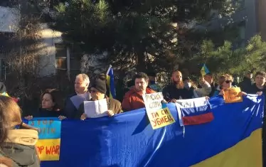 Протестът пред руското посолство в София