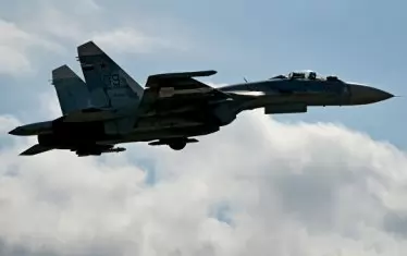 Румънски F-16 приземиха украински Су 27 и го задържаха във военна база
