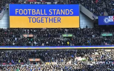  Публиката на "Уембли" изрази подкрепата си към Украйна.