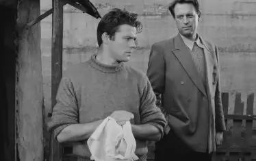  Валентин Русецки и Коста Цонев в "Бедната улица"