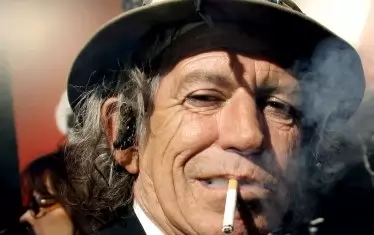 Такъв обикновено виждахме Ричардс до пролетта на 2020 г,