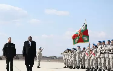 Лойд Остин дойде в България, но до момента посещението му не е произвело кой знае какво.