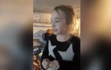 7-годишната Амелия трогна света от бомбоубежище в Киев