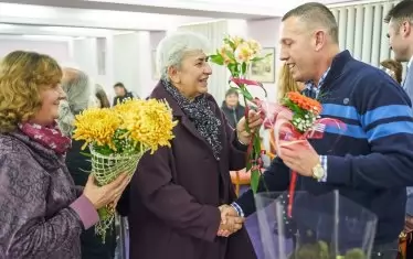 С признателни съграждани в родното Севлиево след представяне на книга.