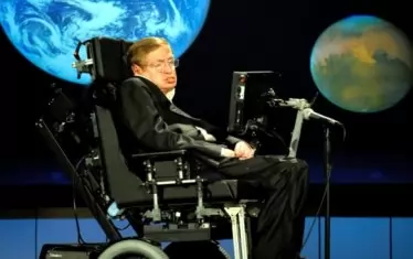 „Трябва да гледате нагоре към звездите, а не в краката си“, каква великият учен, който през целия си живот прави точно това. 