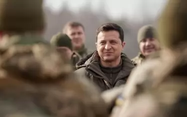 Зеленски отхвърли предложението на САЩ да избяга от страната, като заяви, че предпочита Вашингтон да му достави повече оръжие.