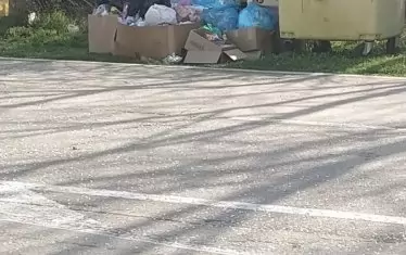 ... и контейнери там.