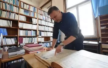 По следите на българските архиви