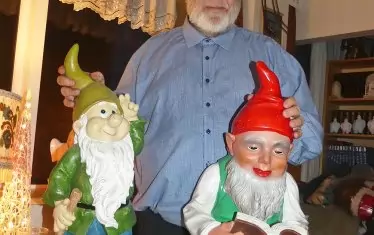 Почти всеки дом има фигурки на елфи, които го пазят от злини.