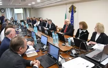 Мнозинството във ВСС няма нито морални, нито професионални задръжки да протака производството за отстраняване на главния прокурор.