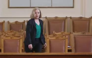 Министърът на правосъдието Надежда Йорданова обяви, че се работи по три варианта на българския закон "Магнитски", а изтеклият в медиите не може да бъде припознат и подкрепен.