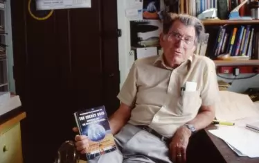 Новозеландският пилот Брус Кати е един от малцината, летели над пирамидите.