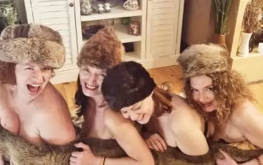  С момичетата от "Народът на Вазов" - с Ева, Жорета и Паци.