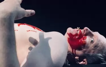  Деян Донков в ролята на Калигула