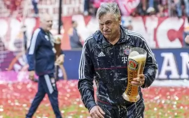  Бирата и радостта са заслужени - "Байерн" е шампион на Германия.