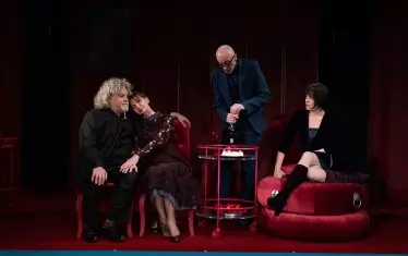 Сцена от спектакъла "Една испанска пиеса".