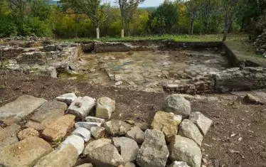 Из вътрешната част на Родостица.