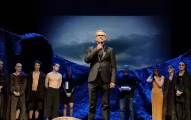  Доц. Пенко Господинов приветства колегите си.