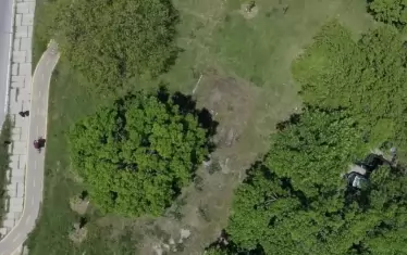 Пространство до бул. "Сливница" срещу старата циркова площадка също е един от продаваните имоти.