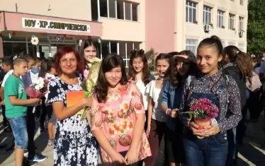  Учителката и нейните ученици - радостни срещи, които се помнят дълго.