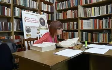 В библиотеката на българския център в Болград.