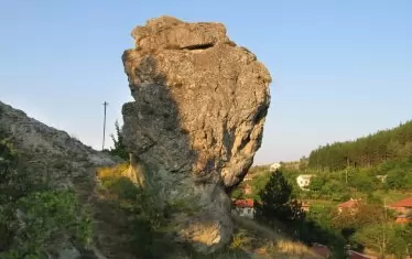  Скалата легенда Куклата