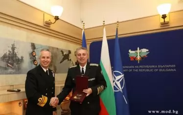 Командир от НАТО оглежда Варна за военноморски координационен център 