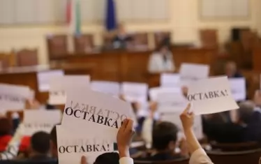 Константинова се извини, но не призна провал с украинците