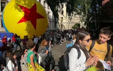 Опашки до ул. „Раковски“ за евтините билети на Народния театър
