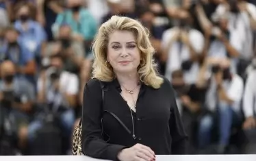  И в наши дни, на фестивала в Кан.