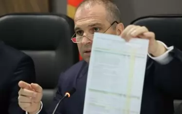 Скоро ще купуваме един билет за влак и автобус