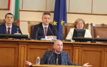 Тошко Йорданов се чуди защо управляващите смятат Слави Трифонов за "нещо като Волдемор".