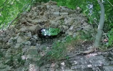 Из крепостта.