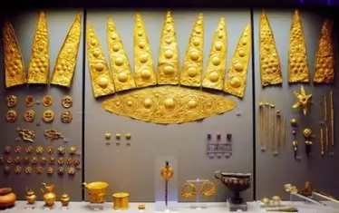 Златни накити от Микена. 