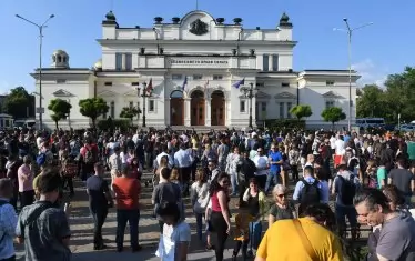 Стотици протестираха срещу освобождаването на Минчев