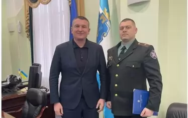 Евгений Соболев /вдясно/ с областния управител на Херсон във времената, когато все още бяха от едната страна на фронта